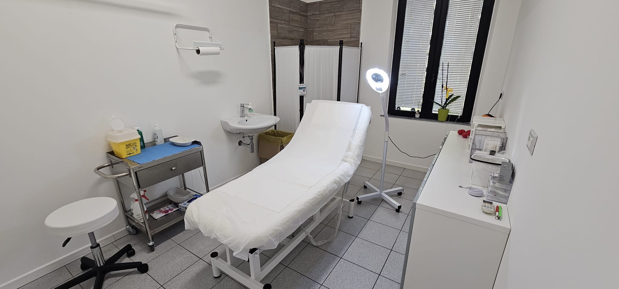 Sala trattamenti dello studio della Dott.ssa Karen Battilà